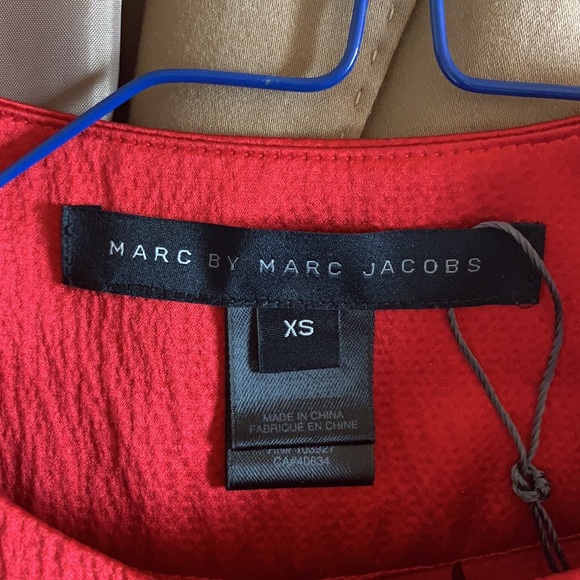 Red Top 100% Silk - never worn - Picture 2 of 6